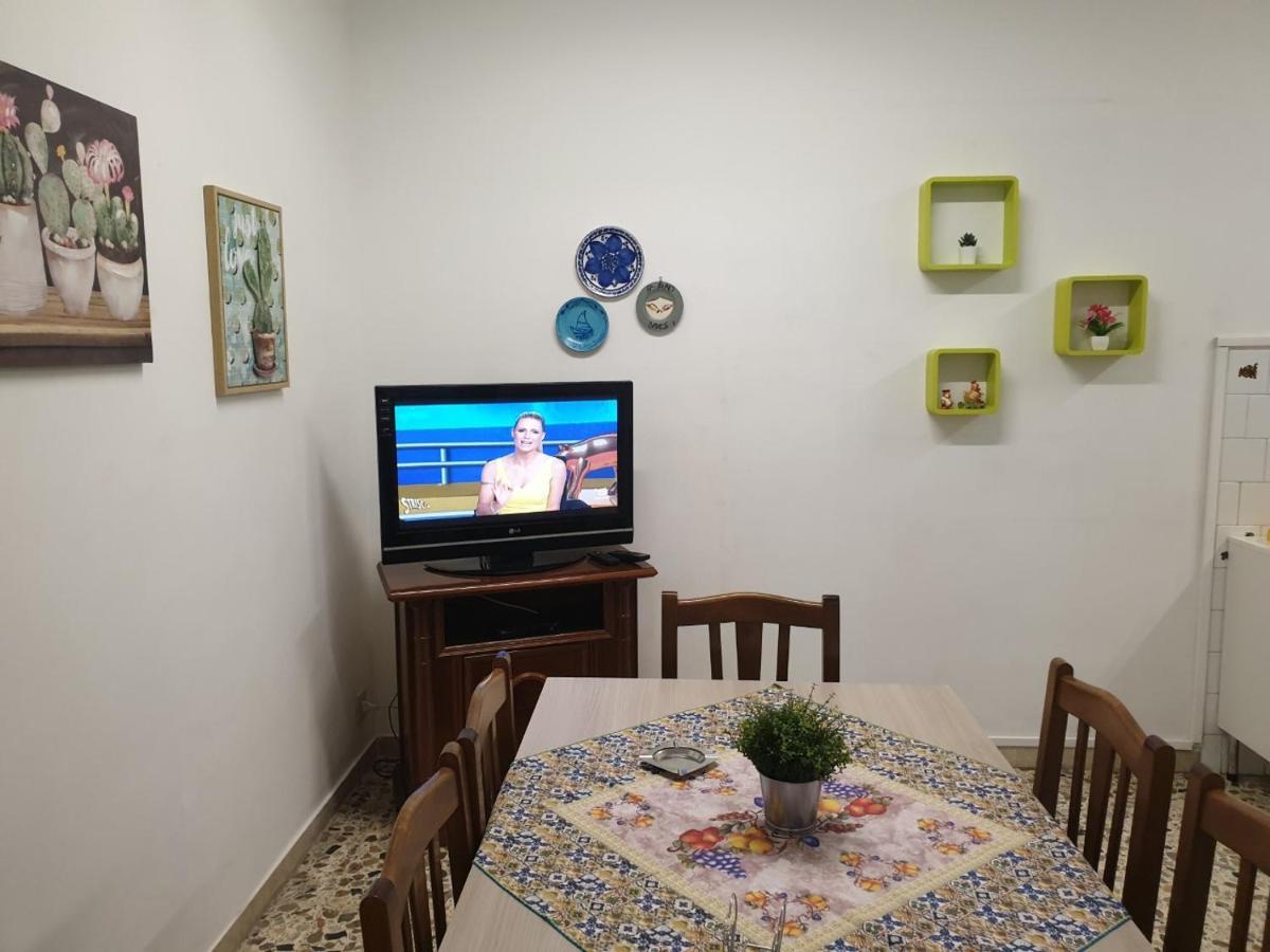 Chiara Naxos Apartment จีอาร์ดีนี นักซอส ภายนอก รูปภาพ