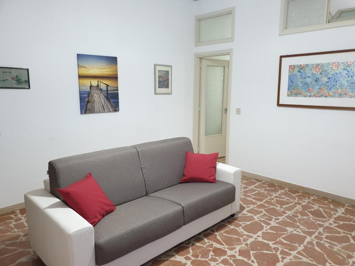 Chiara Naxos Apartment จีอาร์ดีนี นักซอส ภายนอก รูปภาพ