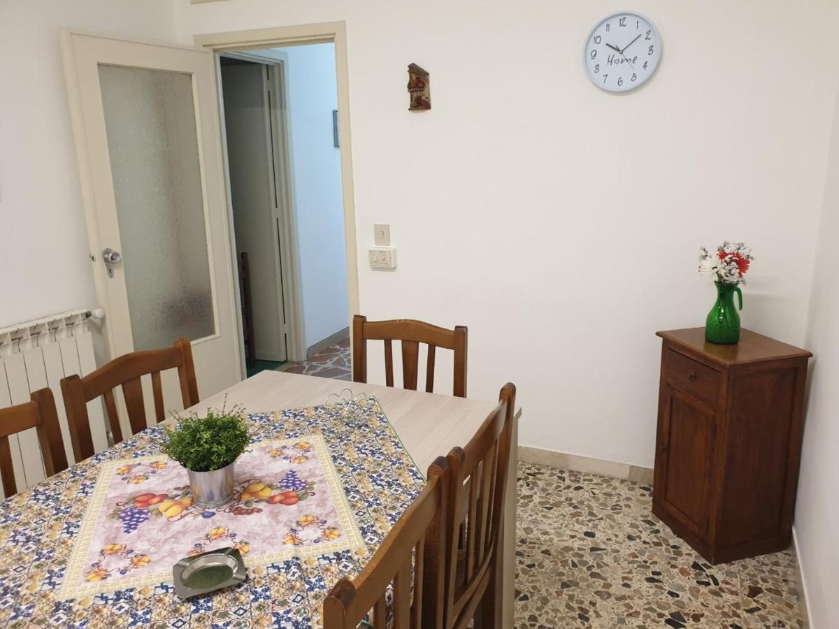 Chiara Naxos Apartment จีอาร์ดีนี นักซอส ภายนอก รูปภาพ